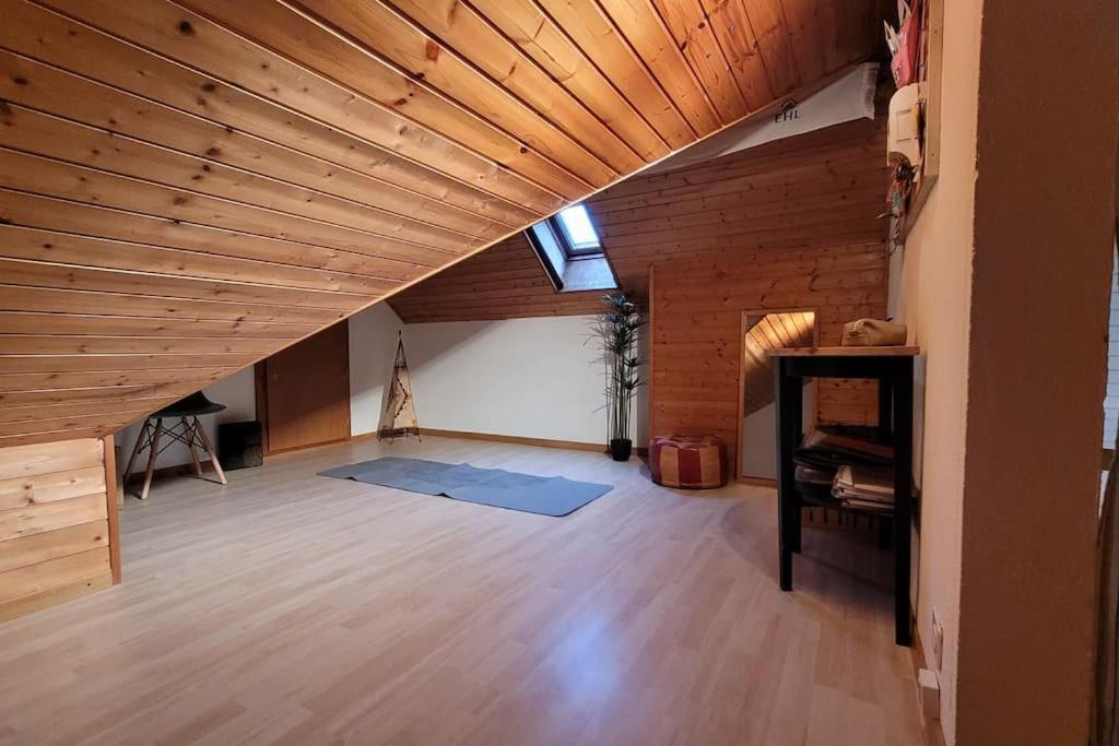 Spacieux A Lausanne Apartment